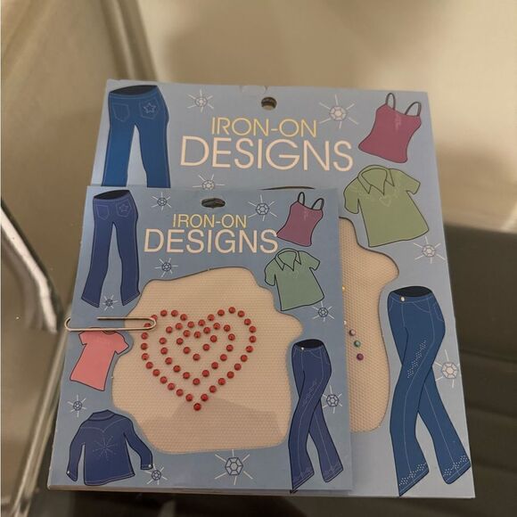 Iron on Designs 2 hearts & 2 Flowers - Picture 4 of 4